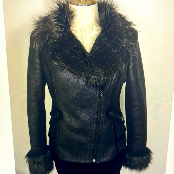 Guess Faux Black Leather Jacket with Fur Collar Lining & Reversible Fur Sleeves - Picture 2 of 6